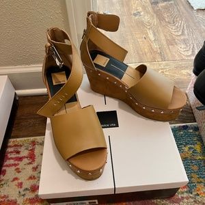 Dolce Vita Serena Platform Sandal in Cognac Leather Size 9